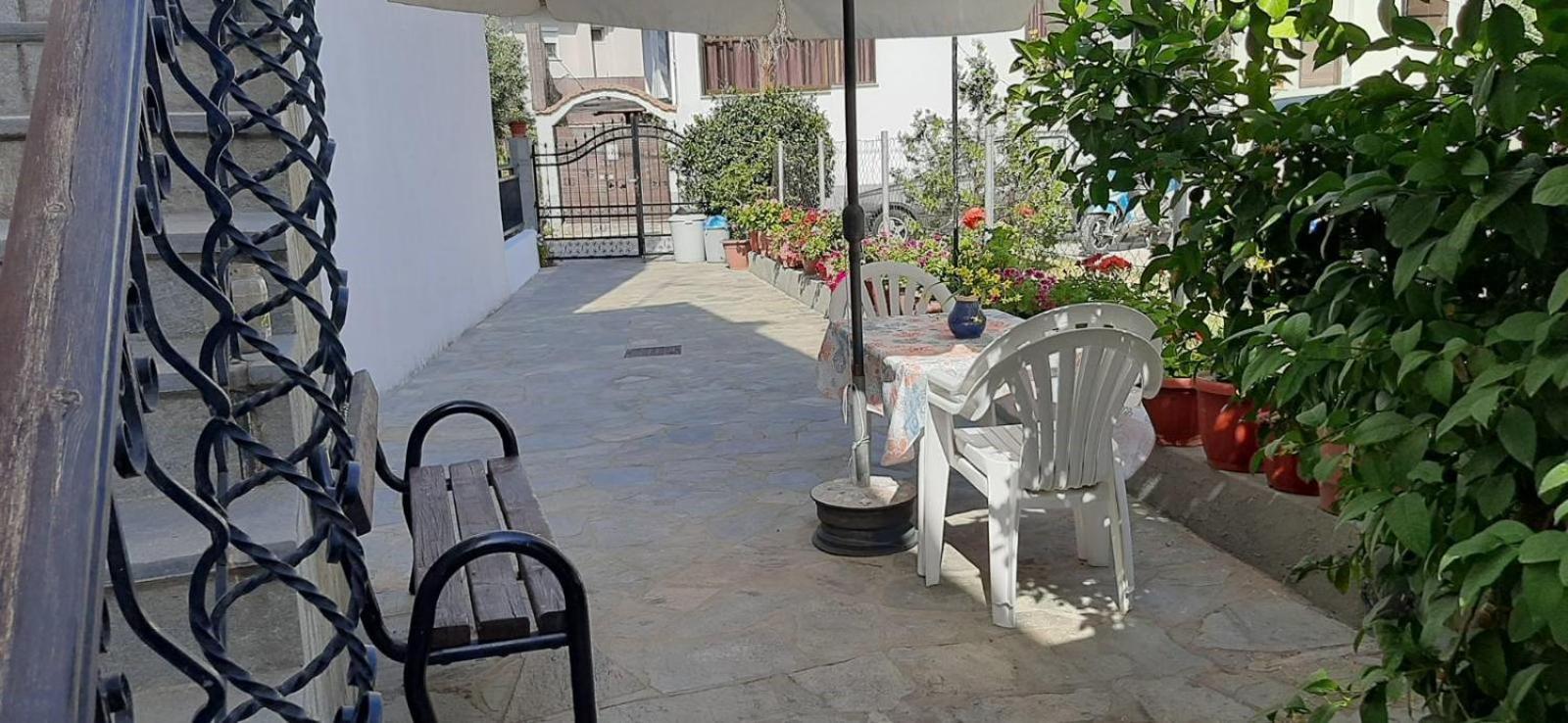 Evelyn Home Limenas  Exterior photo